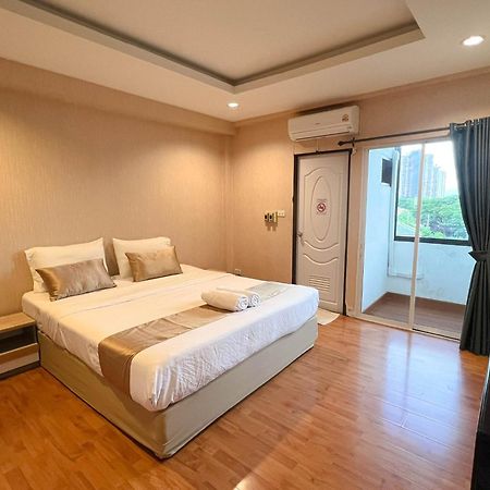 Inspire House Hotel Chiang Mai Exteriör bild