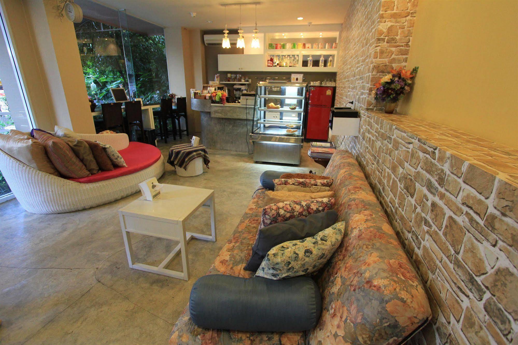 Inspire House Hotel Chiang Mai Exteriör bild