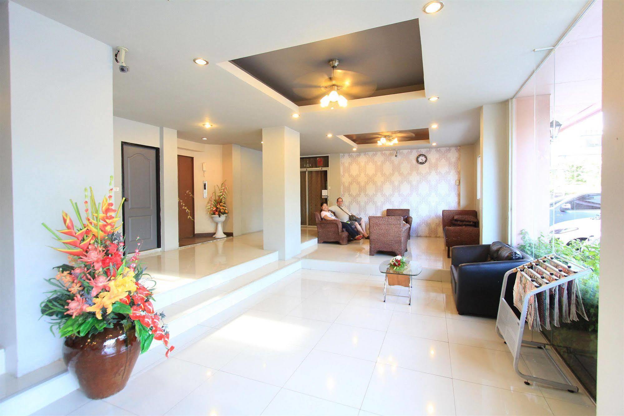 Inspire House Hotel Chiang Mai Exteriör bild
